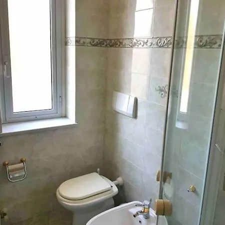 Like: In Centro E Con Garage! * サンレモ