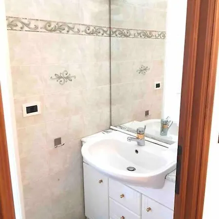 Like: In Centro E Con Garage! Apartman San Remo