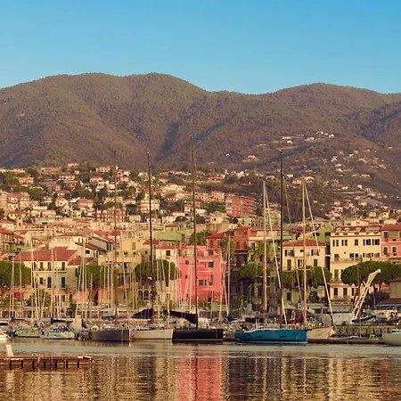 Apartman Like: In Centro E Con Garage! San Remo