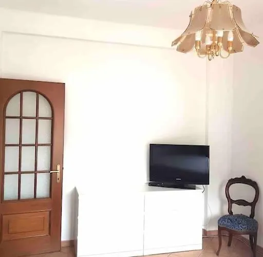 Like: In Centro E Con Garage! Lägenhet *